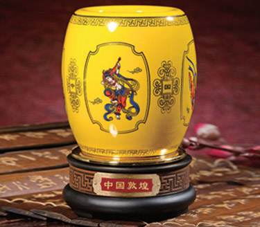 中国敦煌旋转笔筒