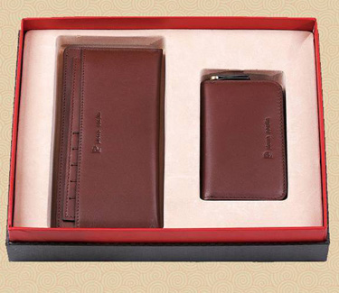 Ƥ��.����Ƥ����װ